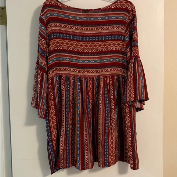 Patterned Tunic - Picture 4 of 6